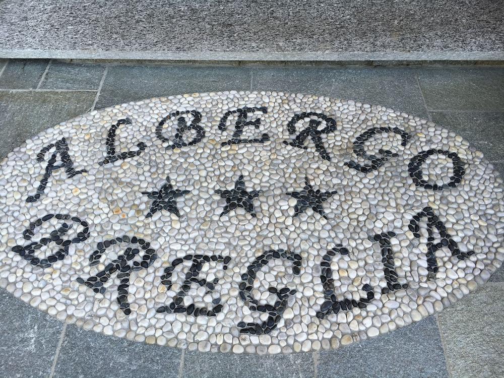 Hotel Breglia Lake Como Экстерьер фото